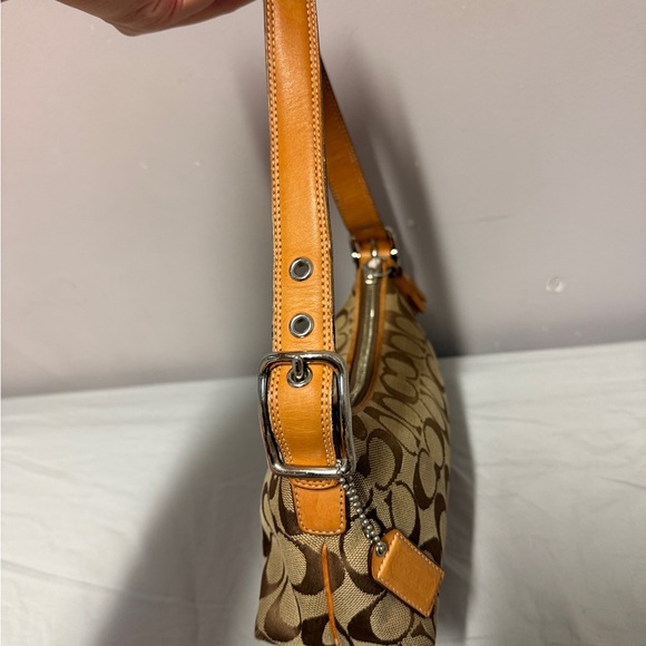 Coach Signature East West Baguette Bag - Picture 3 of 5